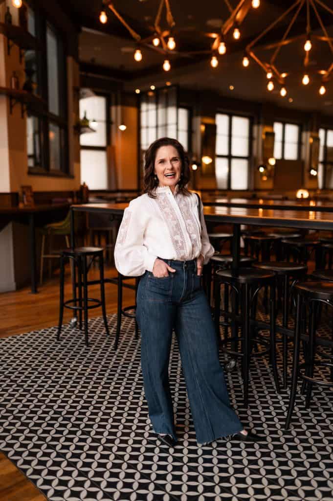 How To Style Wide Leg Jeans For Petites
